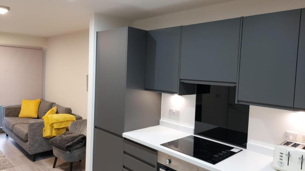 Charming 1-Bed Villa In Liverpool Zewnętrze zdjęcie