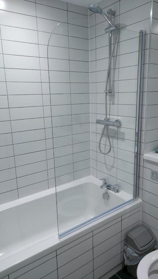 Charming 1-Bed Villa In Liverpool Zewnętrze zdjęcie
