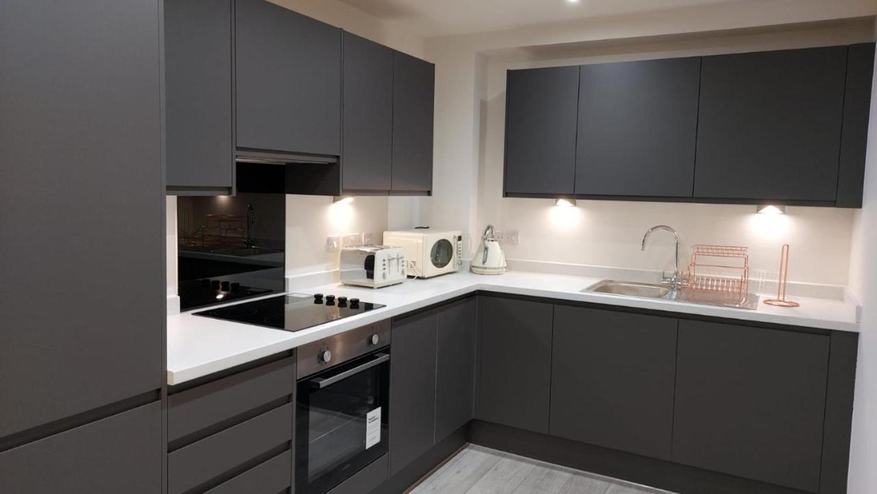 Charming 1-Bed Villa In Liverpool Zewnętrze zdjęcie